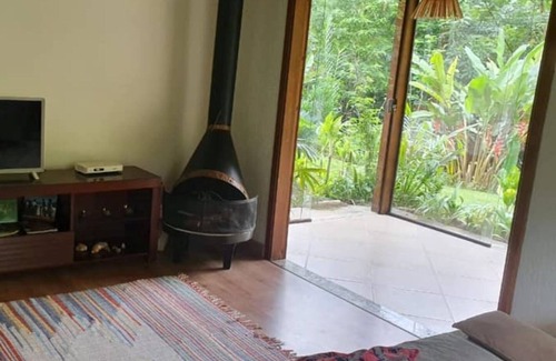 Lumiar House | Discover Lumiar Vacation Rentals with Pool & Breakfast
