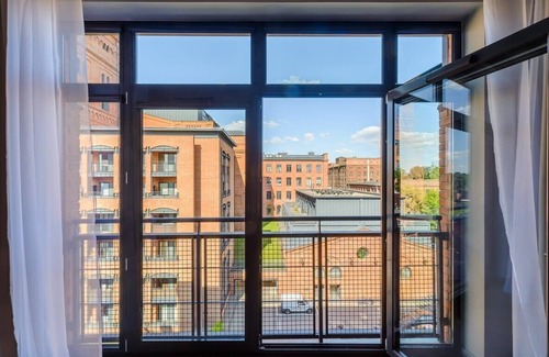 Lodz Apartment | Stylish Lumina Loft with Pool Near Museum of Art