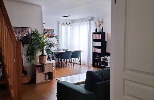 Conflans-Sainte-Honorine Apartment | Bright Duplex Just Steps from the Train Station & Seine