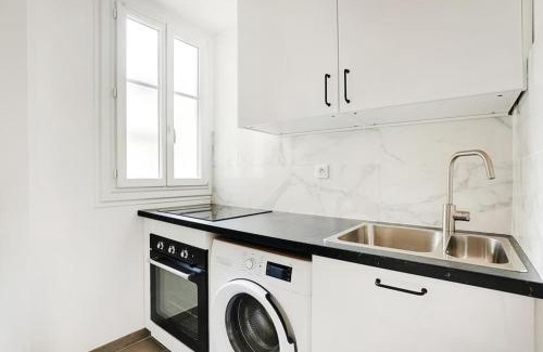 Epinettes Apartment | Comfortable 2-Room Retreat in Batignolles, Pet Friendly
