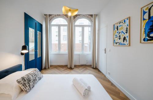 Moliere - Edgard Quinet Apartment | Tranquil T2 in Town Center - Rated 9.3/10 & Family-Friendly