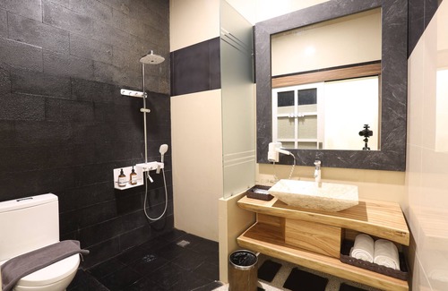 Banyuwangi Hotel | Discover Luminor Hotel Banyuwangi with Pool & Family Dining