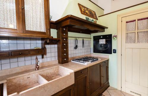 Intra Apartment | Bright Loft Retreat in the Heart of Intra - Family Friendly