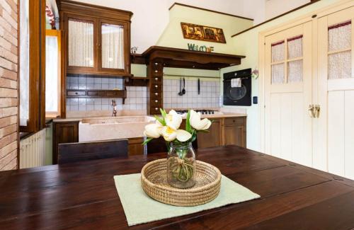 Intra Apartment | Bright Loft Retreat in the Heart of Intra - Family Friendly