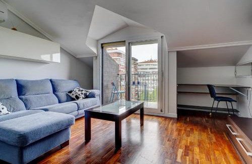 Irun Apartment | Bright Rooftop Suite with Terrace in Irún - Family Friendly