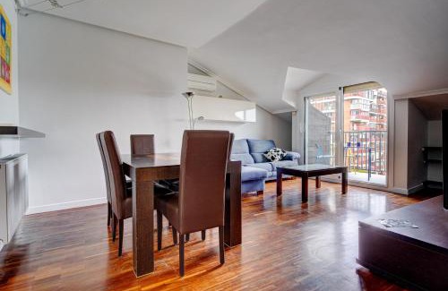 Irun Apartment | Bright Rooftop Suite with Terrace in Irún - Family Friendly