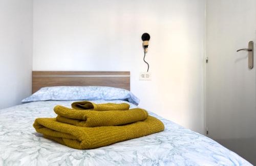 Figueres Apartment | Bright and Welcoming Caserna 13 in Vibrant Figueres