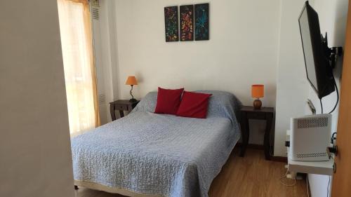 Flores Apartment | Bright and Cozy 2-Room Retreat in Flores - Guest Rated 10/10