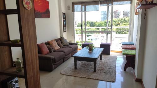 Flores Apartment | Bright and Cozy 2-Room Retreat in Flores - Guest Rated 10/10