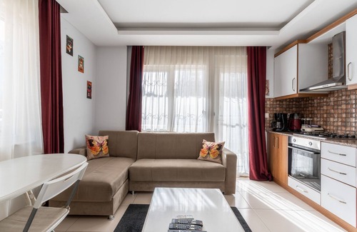 Antalya City Centre Apartment | Bright Flat Steps from Hadrian Gates in Antalya