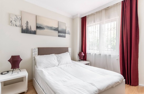 Antalya City Centre Apartment | Bright Flat Steps from Hadrian Gates in Antalya