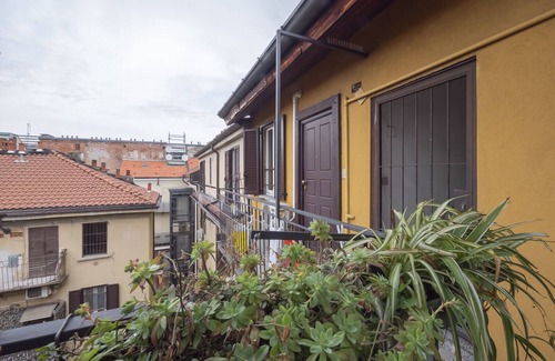 Porta Romana Apartment | Unique Tram-Themed Studio @ Navigli with Breakfast Included