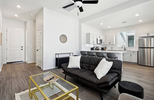 Casa Grande House | Radiant Sunrise Retreat: Pool, BBQ & Ocean View Awaits