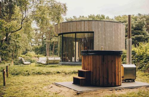 Wilsum House | LumiPod – Luxe glazen design‑pod