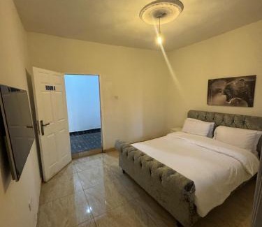 Freetown Apartment | Lumley 3 Bedroom flat solar power and generator