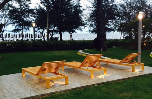 Cha-am Condo | Ocean View Retreat at Lumpini Park Beach Cha-Am