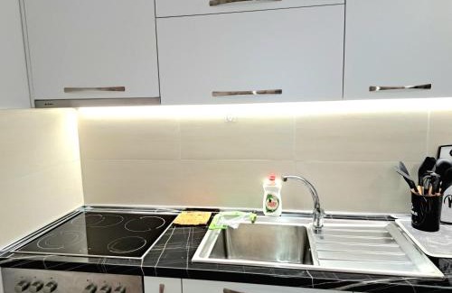 Durres Apartment | Family-Friendly Lumturi Resident: Rated 10/10 for Comfort