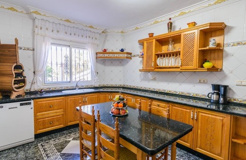 Alora Villa | Discover Luna de Alora Álora: Pool, Spa & High Ratings