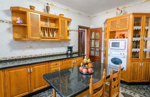 Alora Villa | Discover Luna de Alora Álora: Pool, Spa & High Ratings