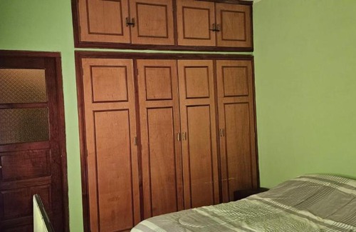Belen House | Pet-Friendly Retreat with Breakfast & Hot Tub at Luna de Belén