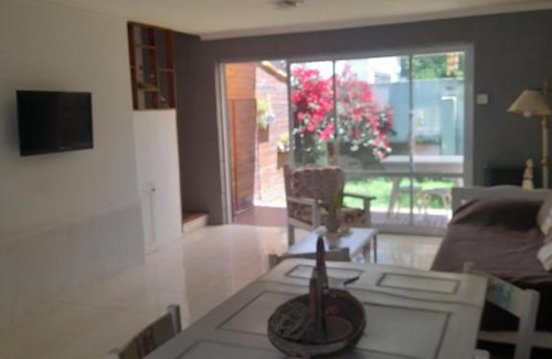 Mar del Plata House | Pet-Friendly Retreat at Luna de Valencia - Rated 9/10!