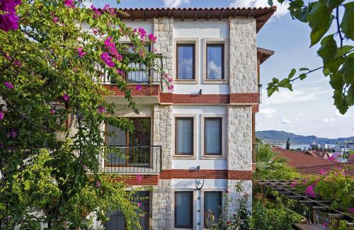 Kas Hotel | Discover Luna Kaş: Oceanfront Escape with Pool & High Rating