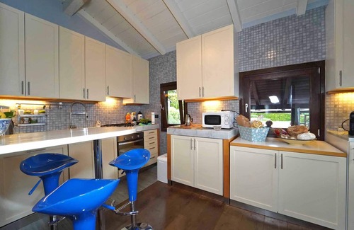 Bolano Villa | Inviting Cottage with Pool & Free Cinque Terre Sailing