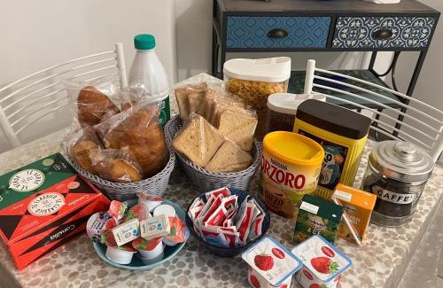 Quartiere XXIII Alessandrino Bed & Breakfast | Pet-Friendly Retreat at LunaBlù with Breakfast Included