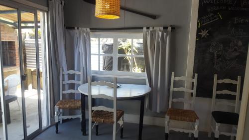 La Paloma Apartment | Ocean View Retreat at Lunas del Bosque: Family-Friendly Stay