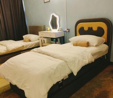 Batu Enam House | Enjoy Family-Friendly Comfort at LUNAS DIY HOMESTAY
