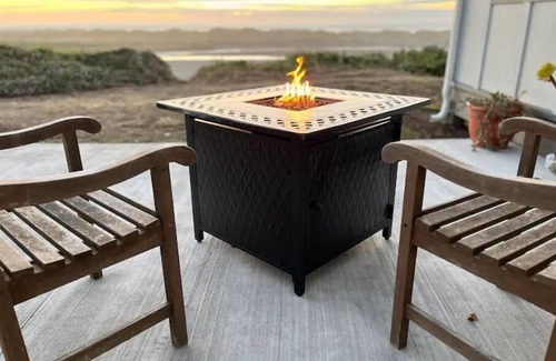 McKinleyville Apartment | Unforgettable Luna’s Suite by the Water - Rated 9.4/10!
