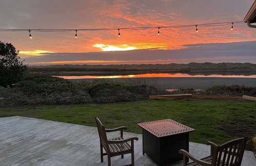 McKinleyville Apartment | Unforgettable Luna’s Suite by the Water - Rated 9.4/10!