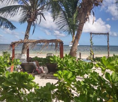 Mahahual Cabin | Relaxing Lunazul Eco-Cabaña with Oceanfront Views
