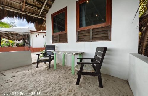 Mahahual Cabin | Relaxing Lunazul Eco-Cabaña with Oceanfront Views
