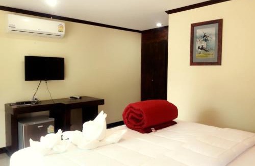 Pathio Resort | Relaxing Lung Pod 9 Resort with Oceanfront Views & Dining