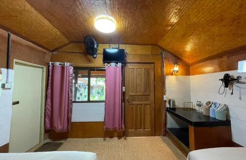 Mok Cham Pae House | Tranquil Lung Soi Nguen Homstay at Pang Oung