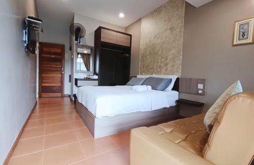 Central Seberang Perai House | Tranquil Lung Tok Entreprise: Family-Friendly Stay Awaits