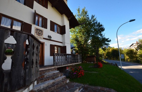Cortina d'Ampezzo Historic Centre Apartment | LungoBoite - 6 beds - walking distance from the centre