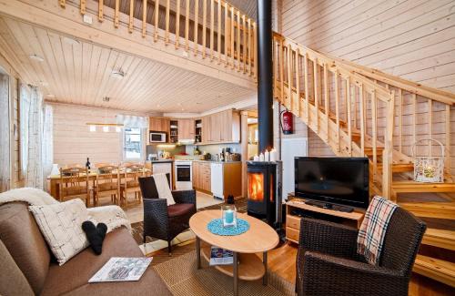 Ahtari House | Discover Luoman Hirvimökit: Pet-Friendly Beach Retreat