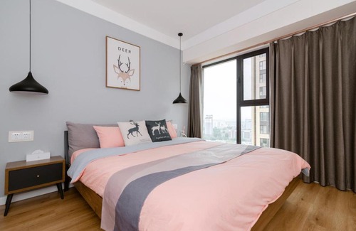 Xi Gong Hotel | Explore LuoYang Xigong·Jiuzhoucheng: Pet-Friendly Oasis
