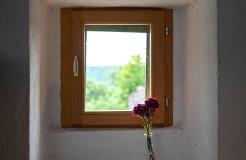 Lupoglav Cottage | Cozy Lupa Cottage in Idyllic Istrian Village Retreat