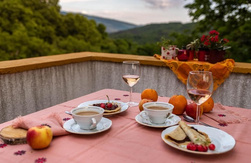 Lupoglav Cottage | Cozy Lupa Cottage in Idyllic Istrian Village Retreat