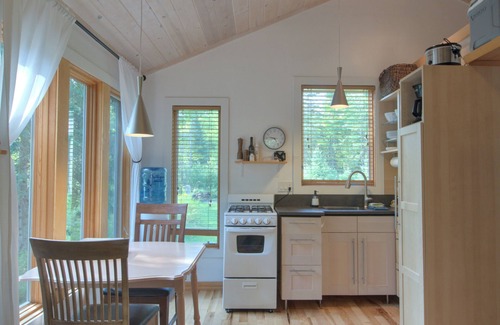 Cornucopia Cottage | Experience Lupine Landing: Tiny Home with Lake Views