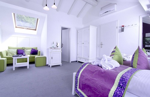 Sipplingen Hotel | Explore Lupinenhotel Bodensee: 4-Star Poolside Retreat