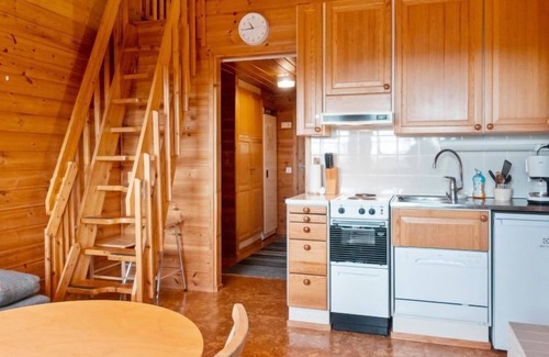 Syote House | Tranquil Getaway at Luppotupa with Lake Views & Spa