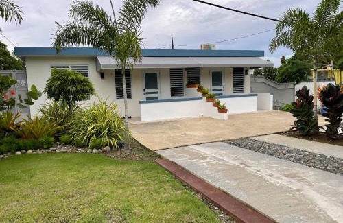 Playa Fortuna Apartment | Spacious Beach House for 8: Family & Pet-Friendly Retreat