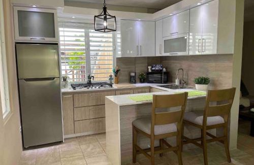 Playa Fortuna Apartment | Spacious Beach House for 8: Family & Pet-Friendly Retreat