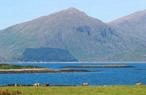Port Appin Apartment | Oceanfront Lurach Flat: Family-Friendly with Breakfast Included