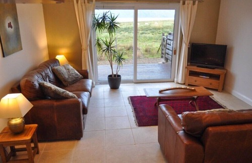 Appin House | Enjoy Family-Friendly Stays at Lurach with Breakfast Included