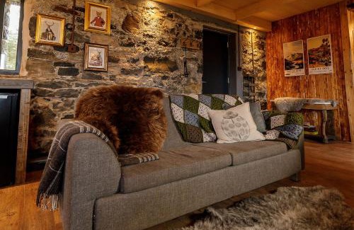 Breakish House | Experience Lusa Bothy: 4-Star Oceanfront Retreat